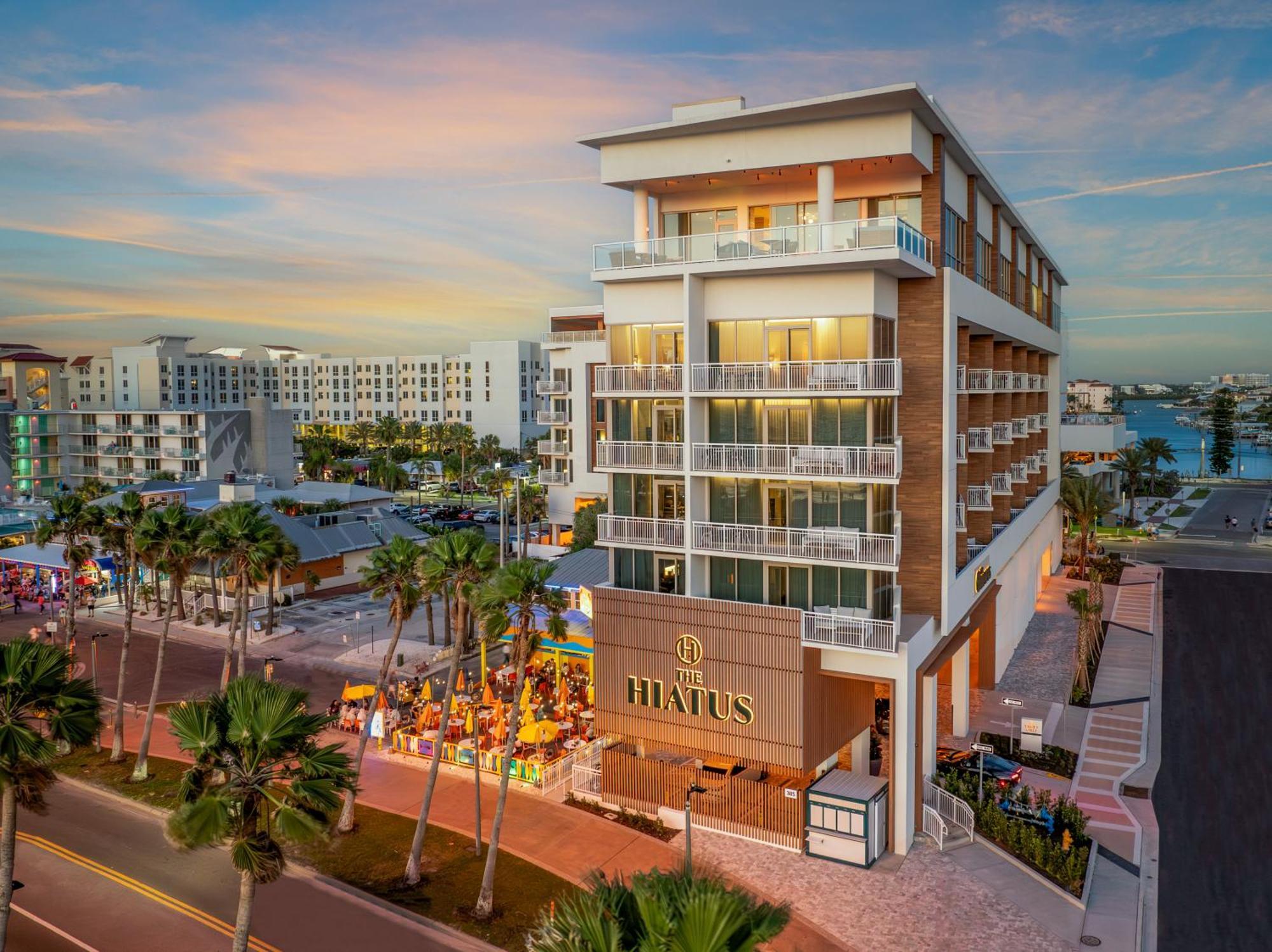 The Hiatus Clearwater Beach, Curio Collection By Hilton Luaran gambar
