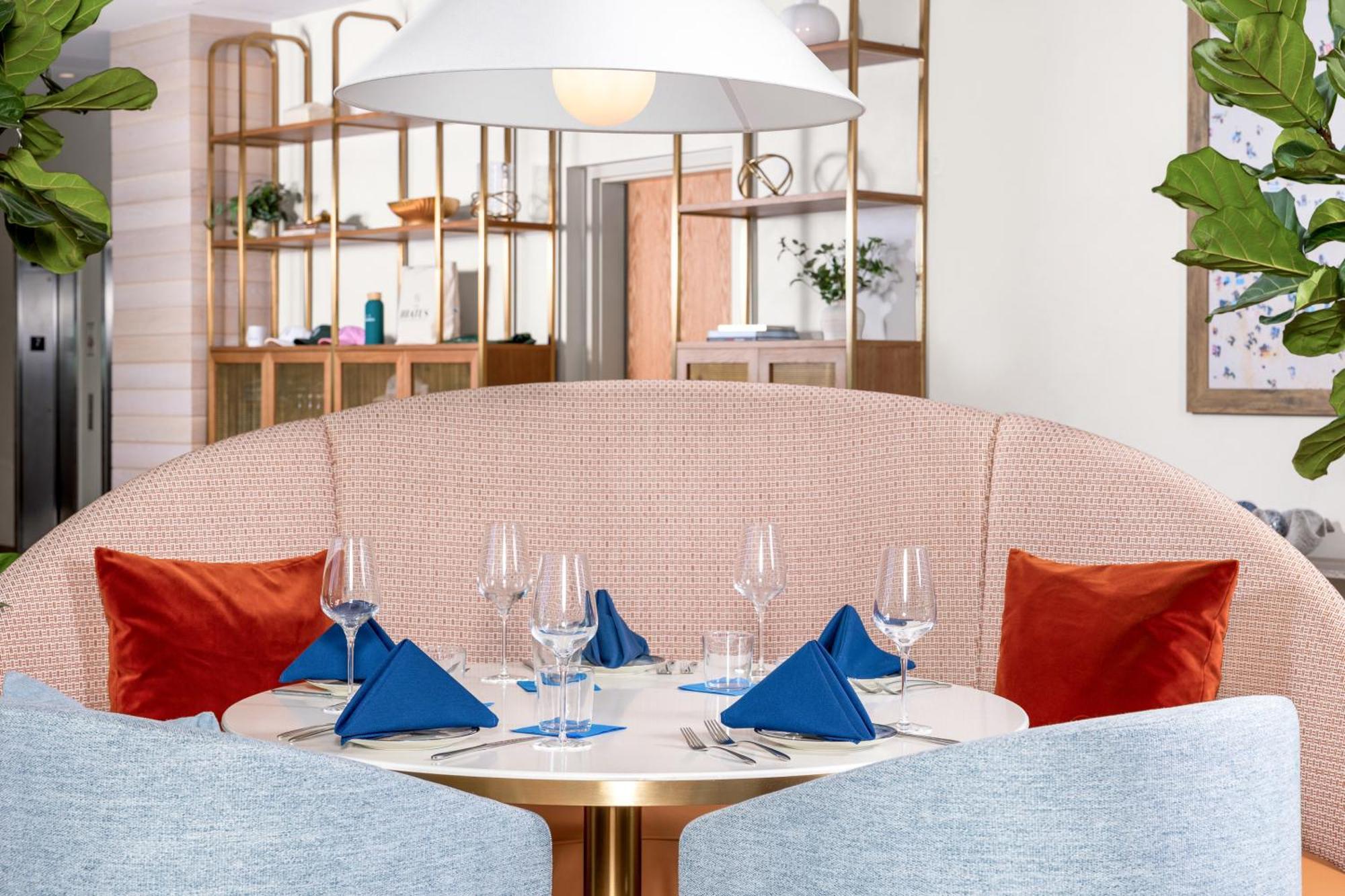 The Hiatus Clearwater Beach, Curio Collection By Hilton Luaran gambar